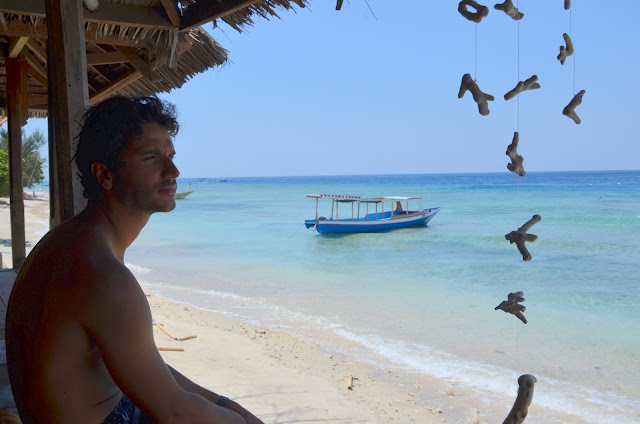 Gili, Gili, Gili a man after midnight !